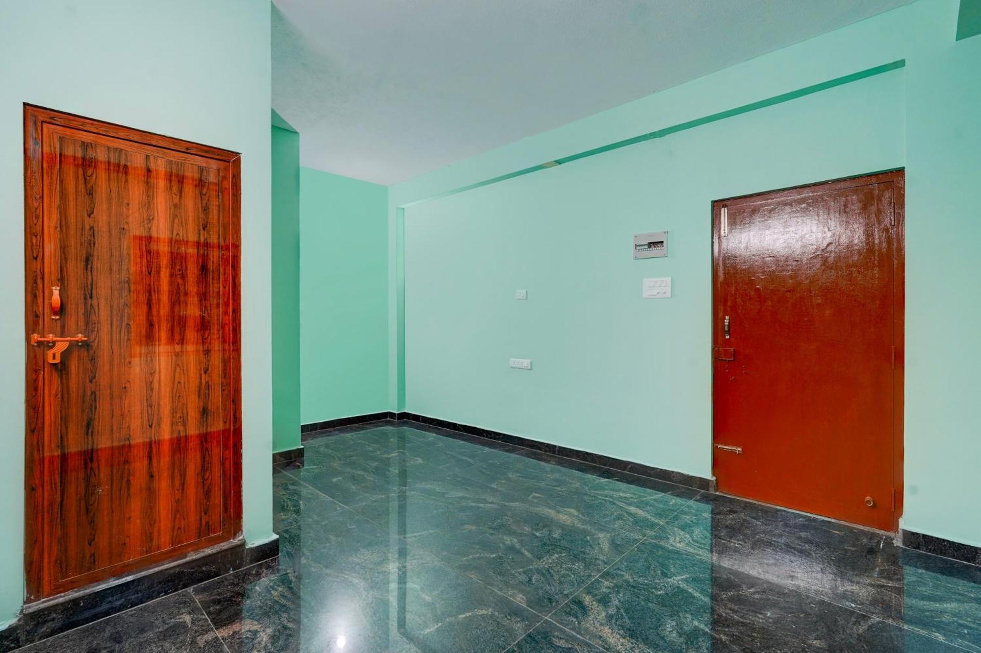 Hotel O Whites Inn チェンナイ エクステリア 写真
